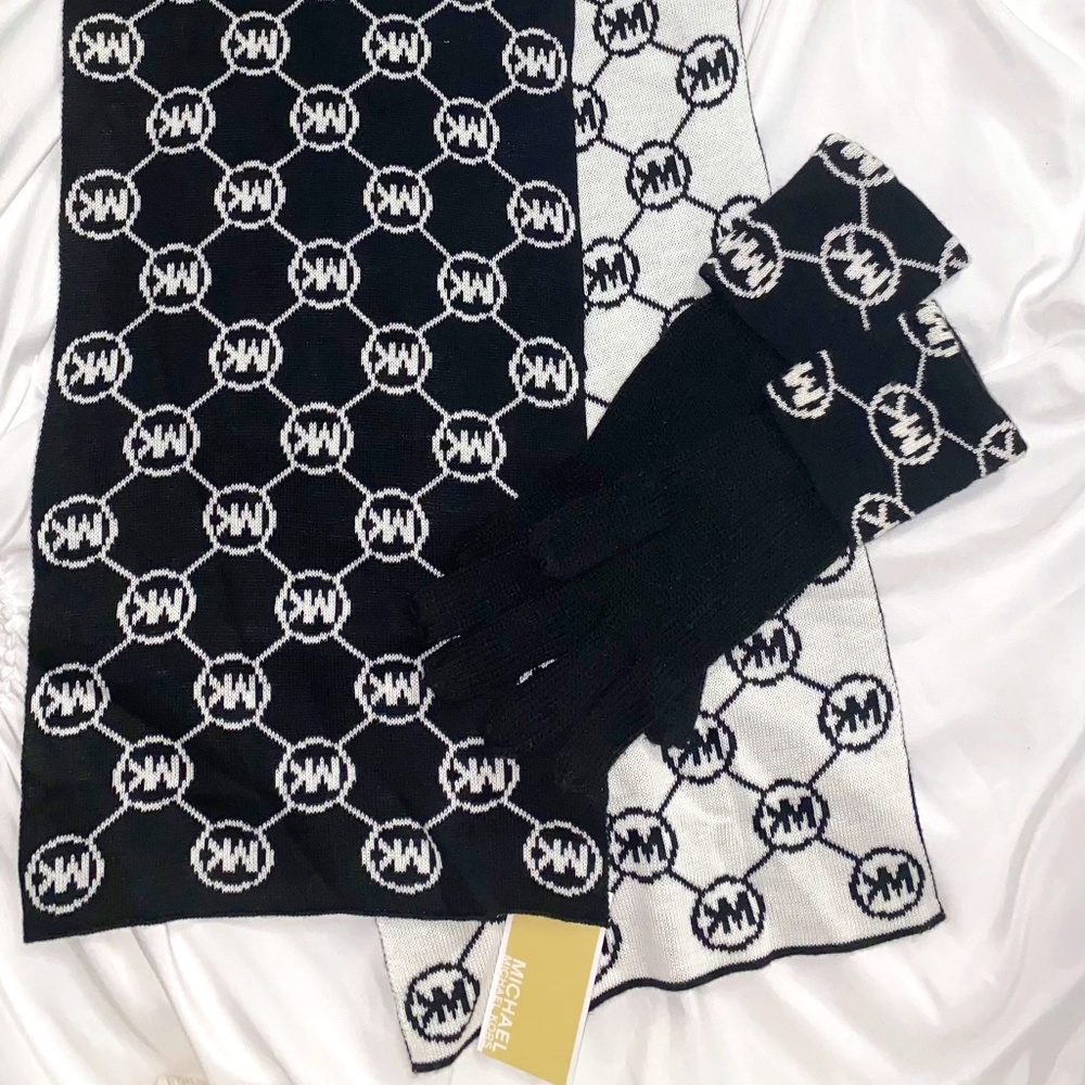 Michael Kors Scarf and Gloves (Black and White)